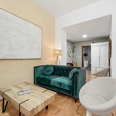 Apartment Urbanchicmalaga 2bedroom Oasis In Historic Centre